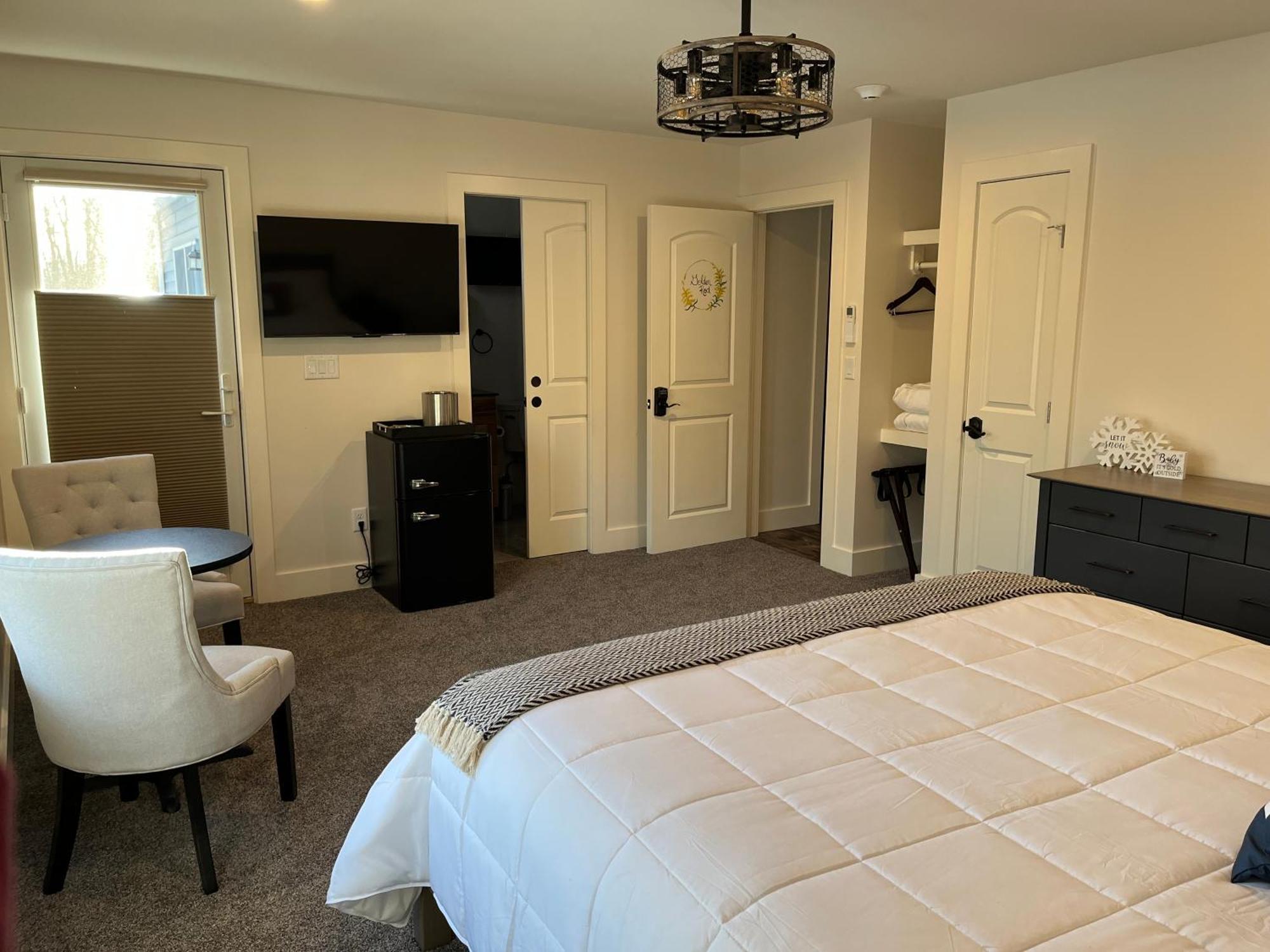 Four Seasons For Fun Bed & Breakfast Lakeville 外观 照片