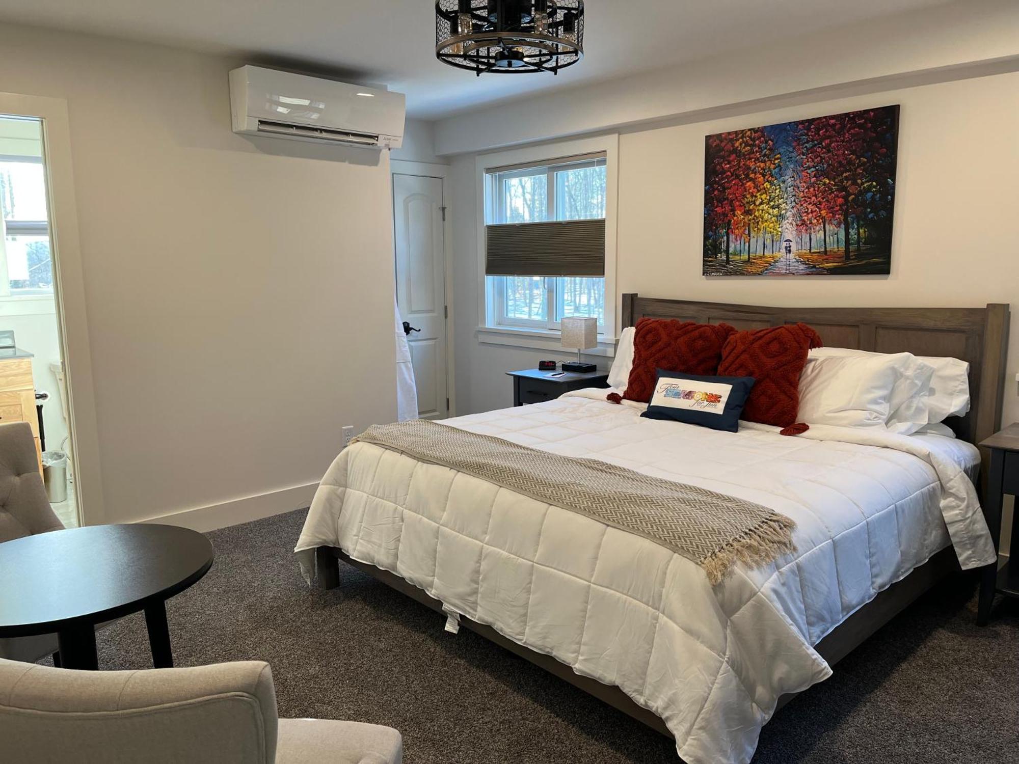 Four Seasons For Fun Bed & Breakfast Lakeville 外观 照片